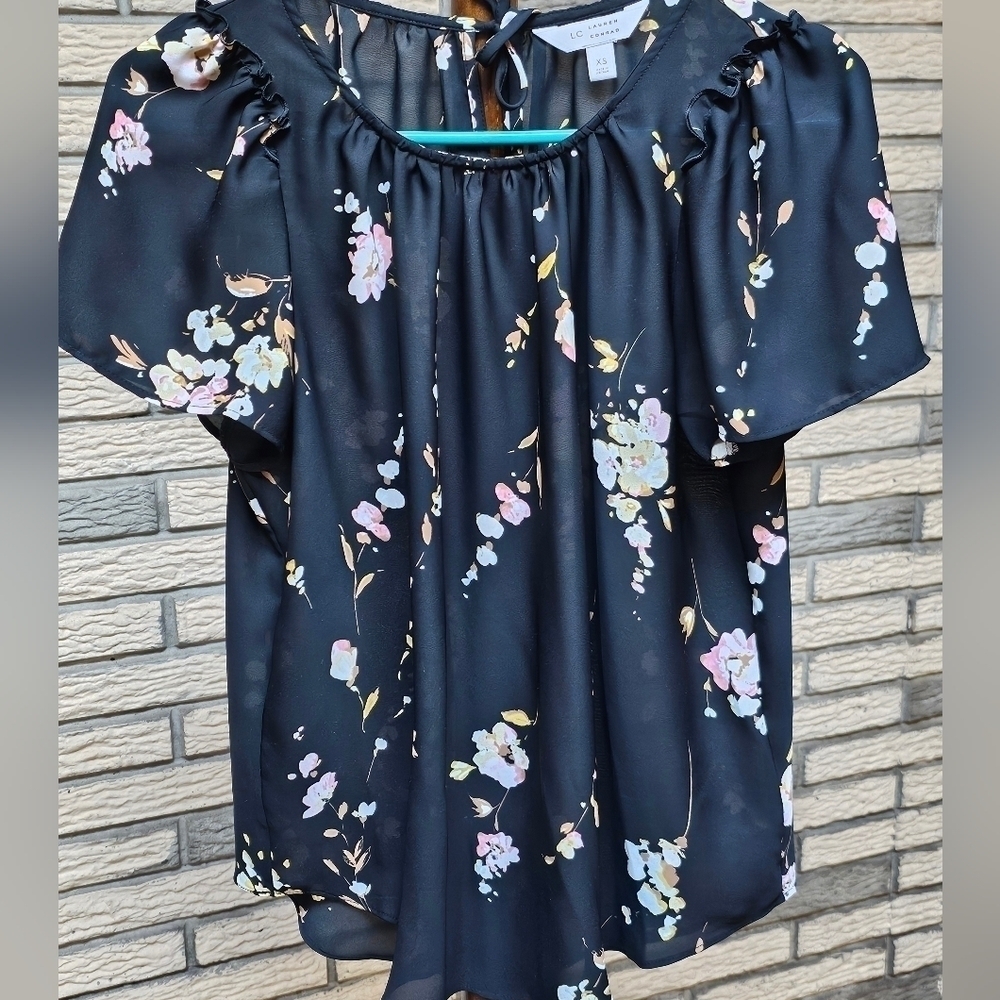 Lauren Conrad Blouse Sz XS Very Pretty